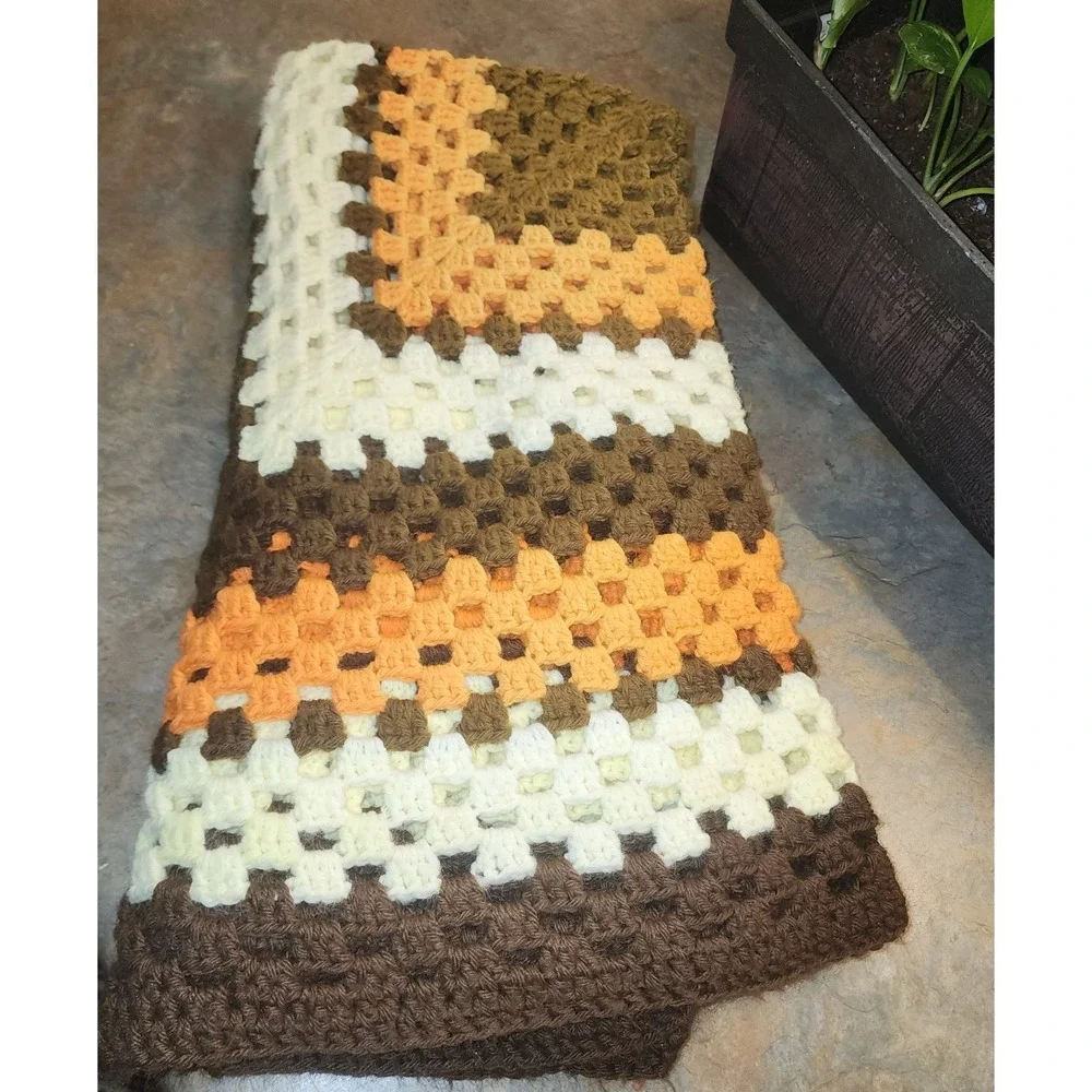 Afghan Lap/Couch Handmade Throw/Blanket Fall Autumn Colors 47x47 (1)